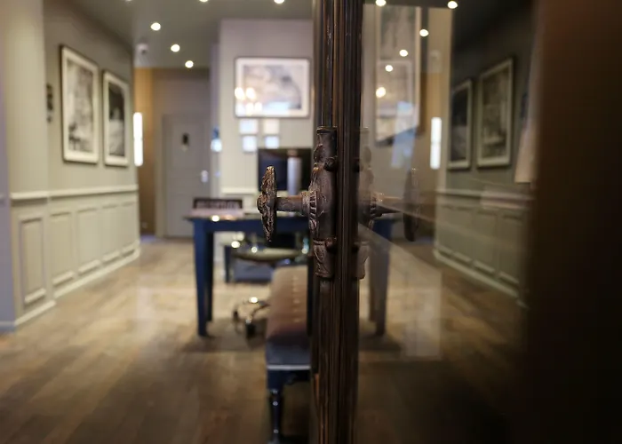 Hotel Saint-Louis Pigalle Parigi